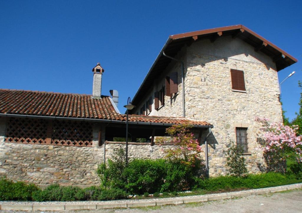 Agriturismo Cassinazza Orsenigo Exterior foto